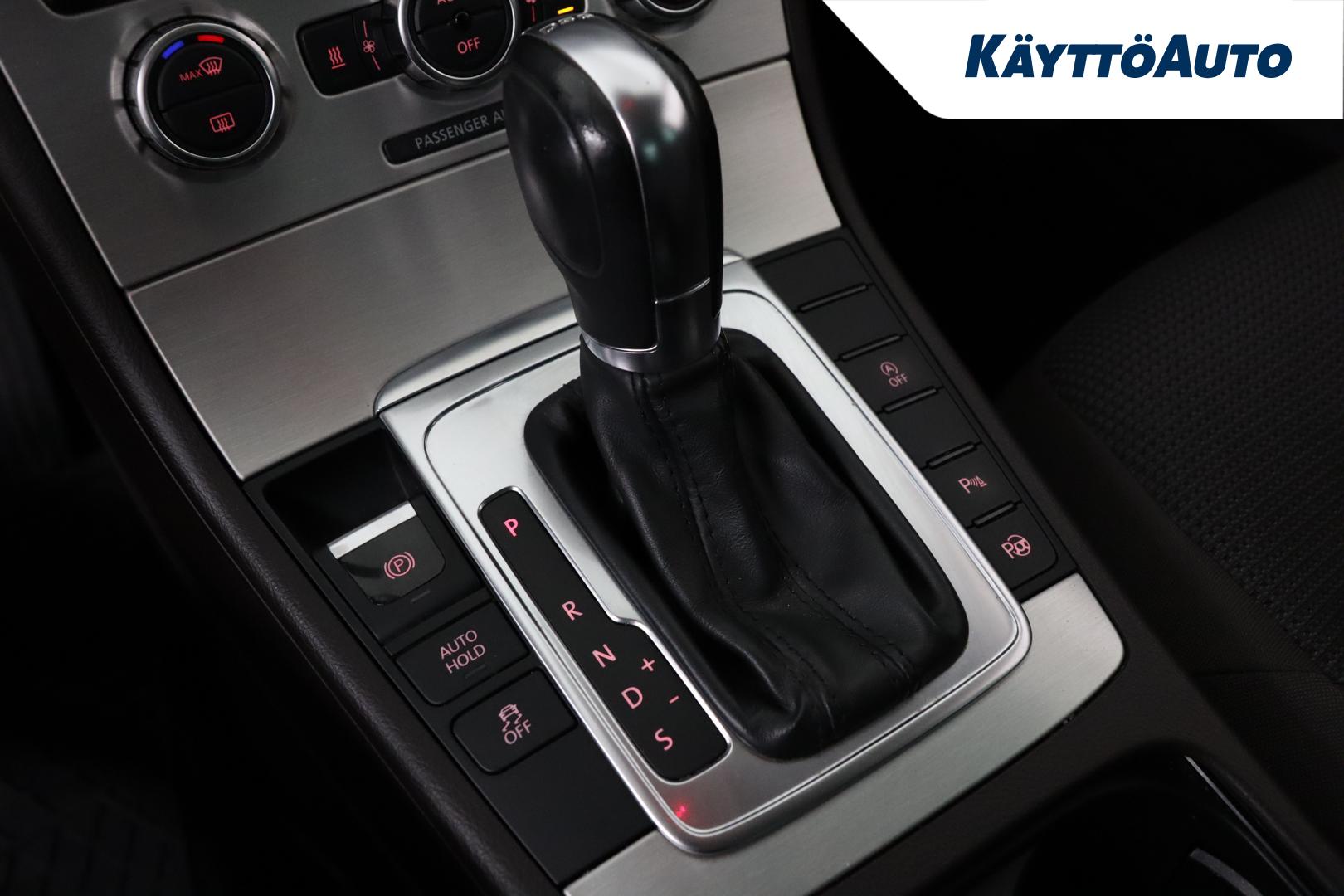 VOLKSWAGEN Passat 2013