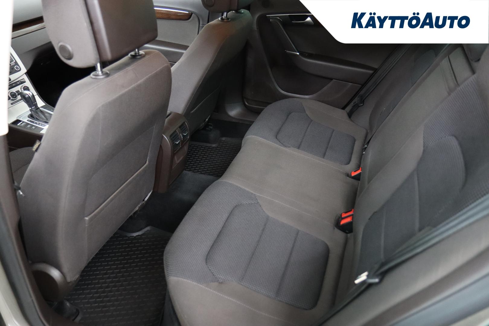 VOLKSWAGEN Passat 2013