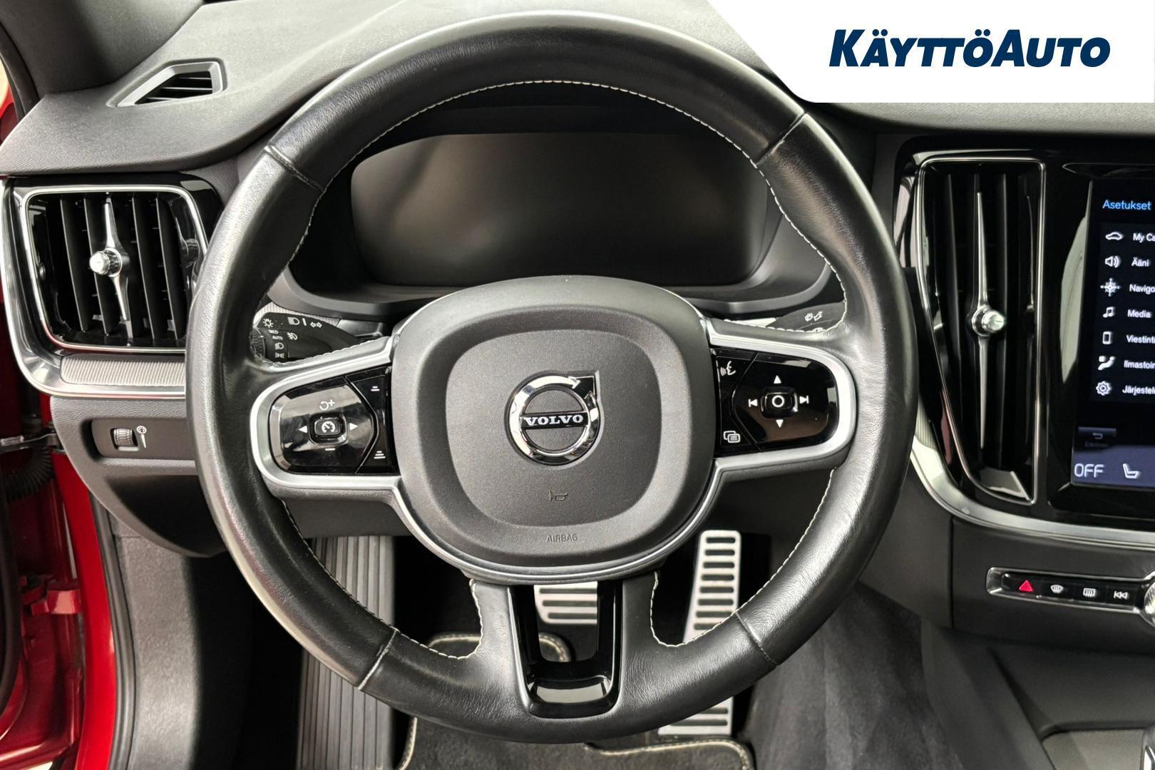 VOLVO S60 2021