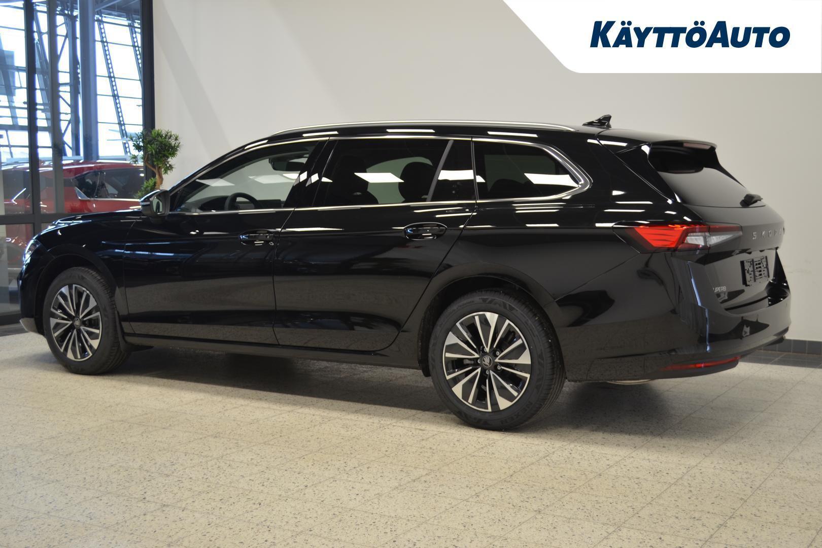 SKODA Superb 2026