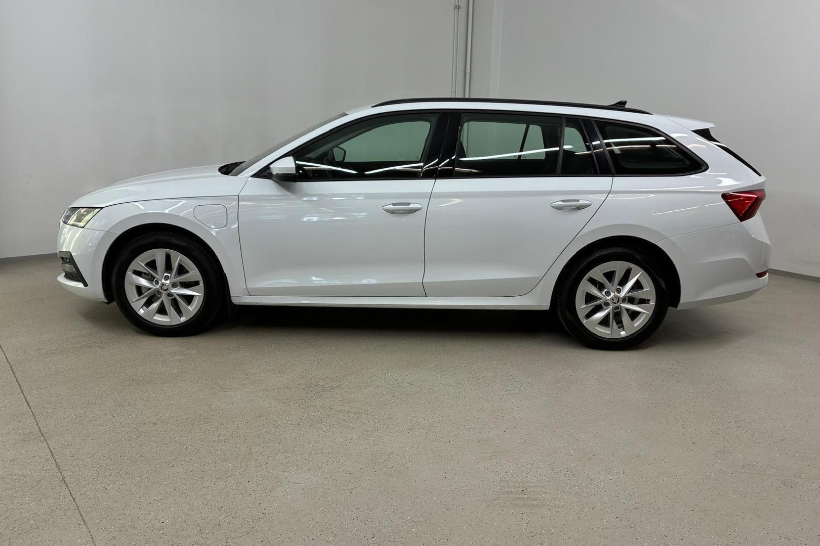 SKODA Octavia 2023