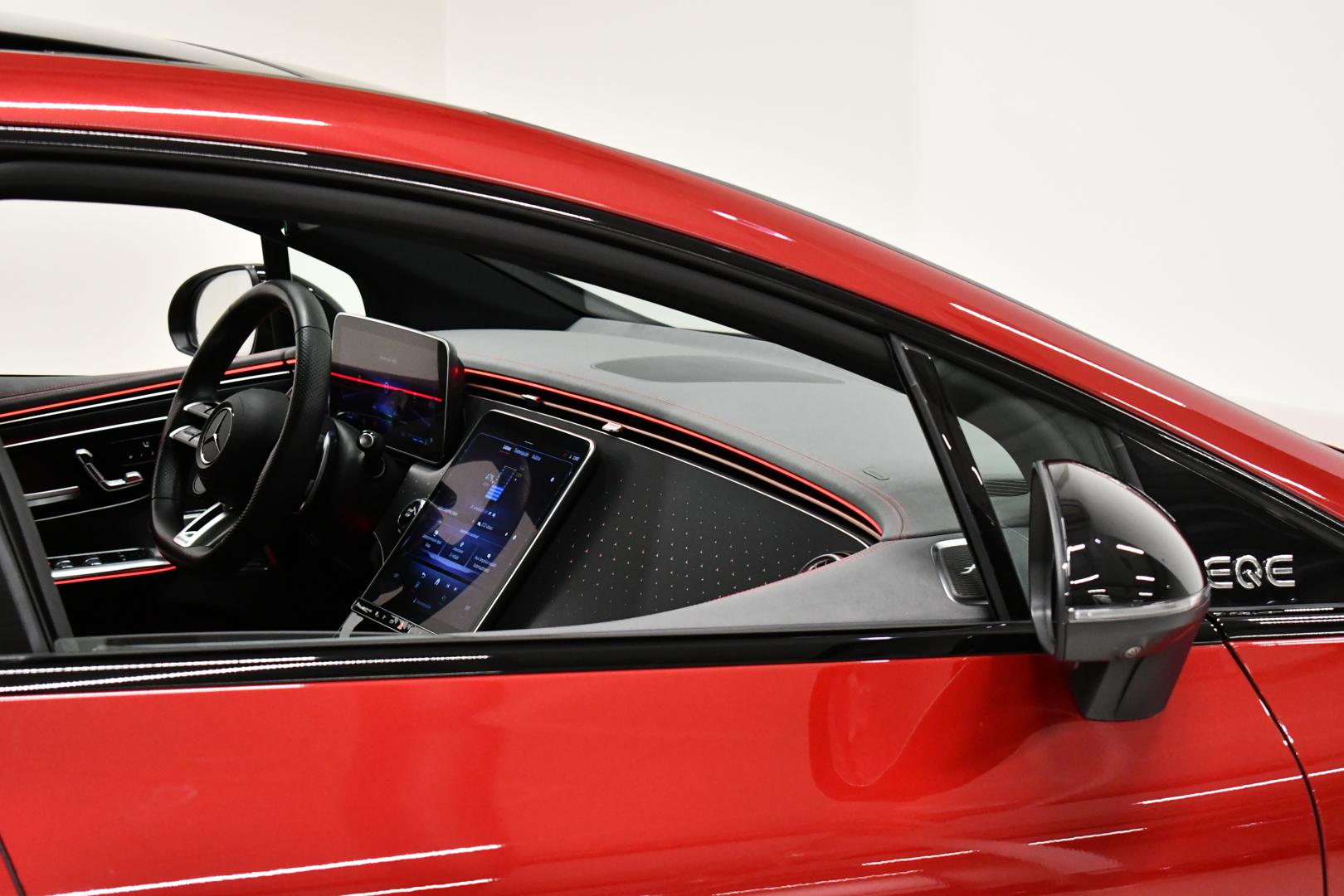 MERCEDES-BENZ EQE 2023