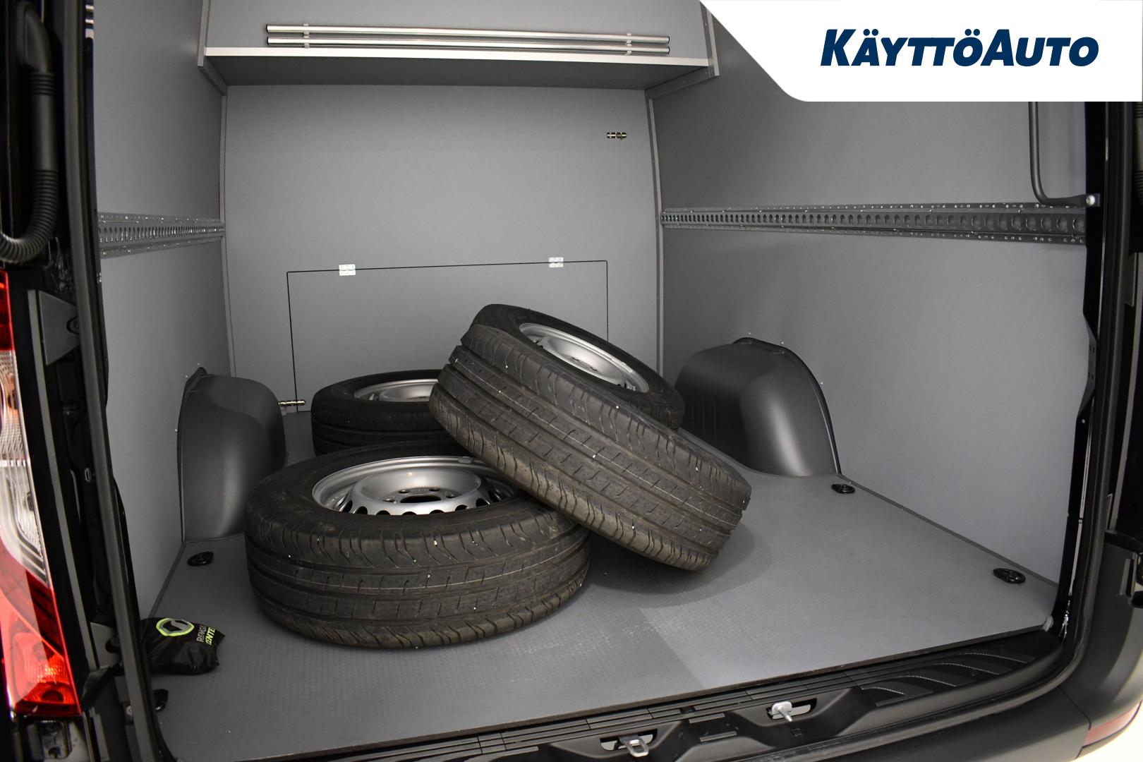 MERCEDES-BENZ Sprinter 2025