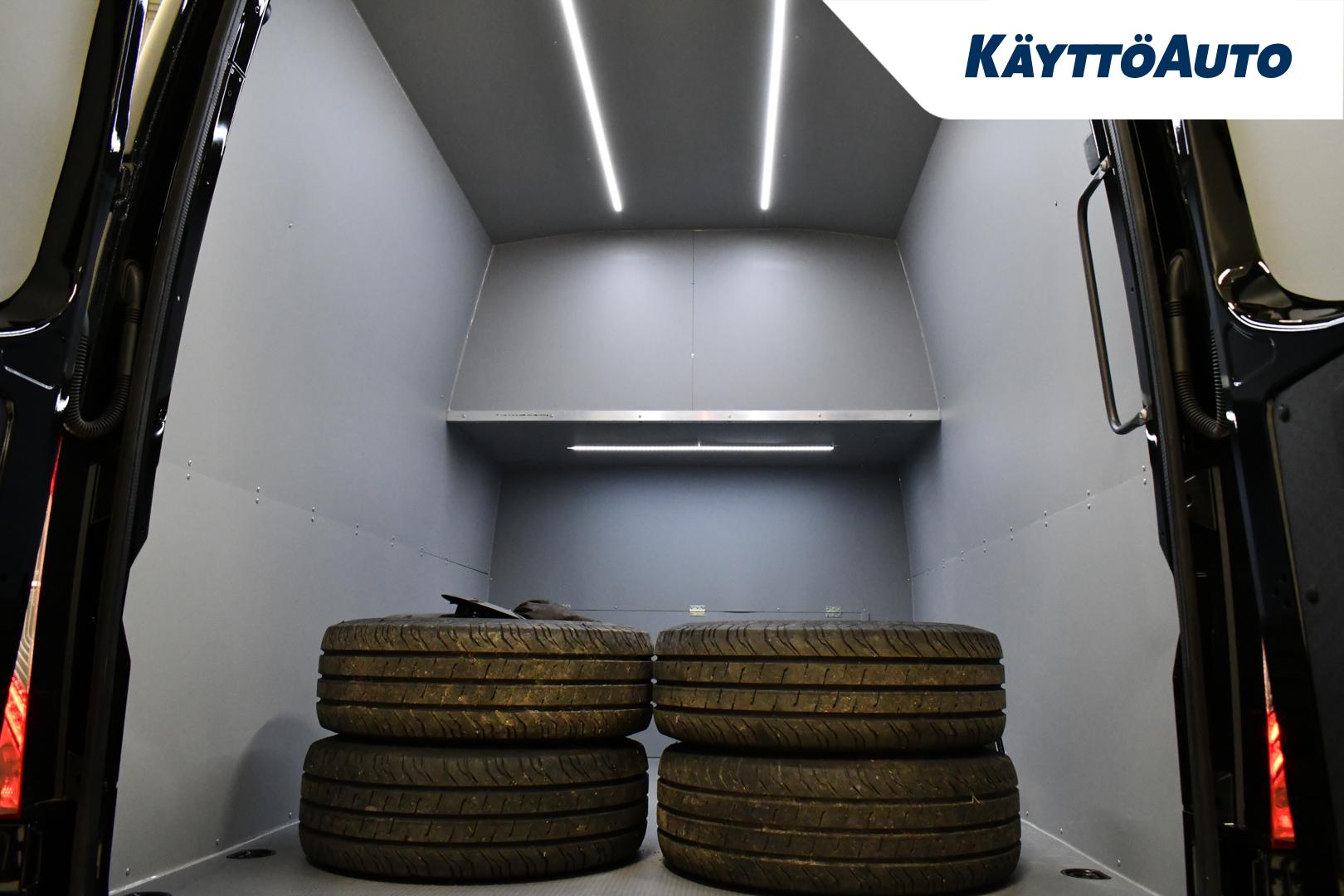 MERCEDES-BENZ Sprinter 2025