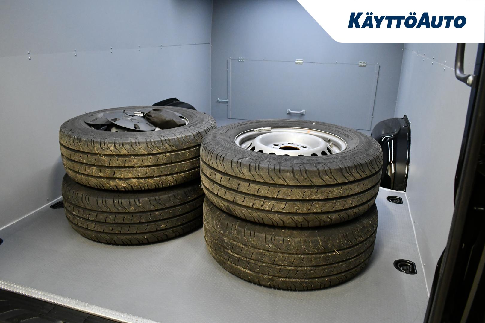 MERCEDES-BENZ Sprinter 2025