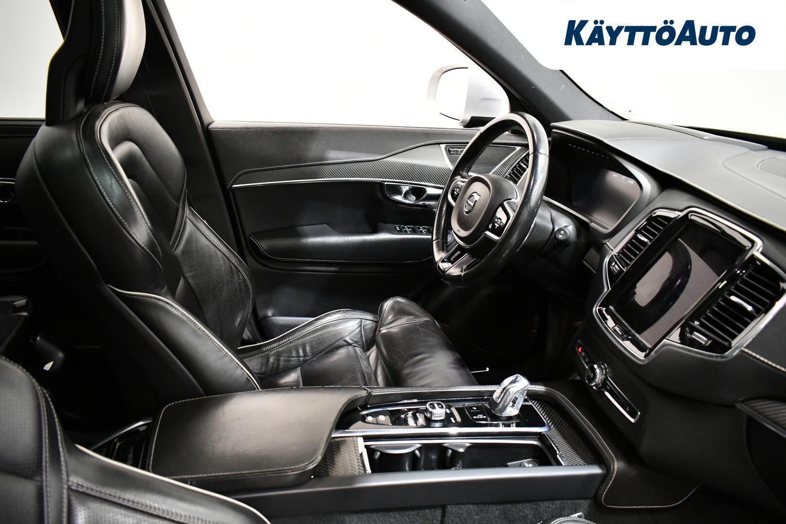 VOLVO XC90 30