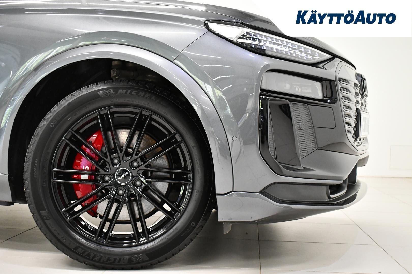 AUDI SQ6 e-tron 2025