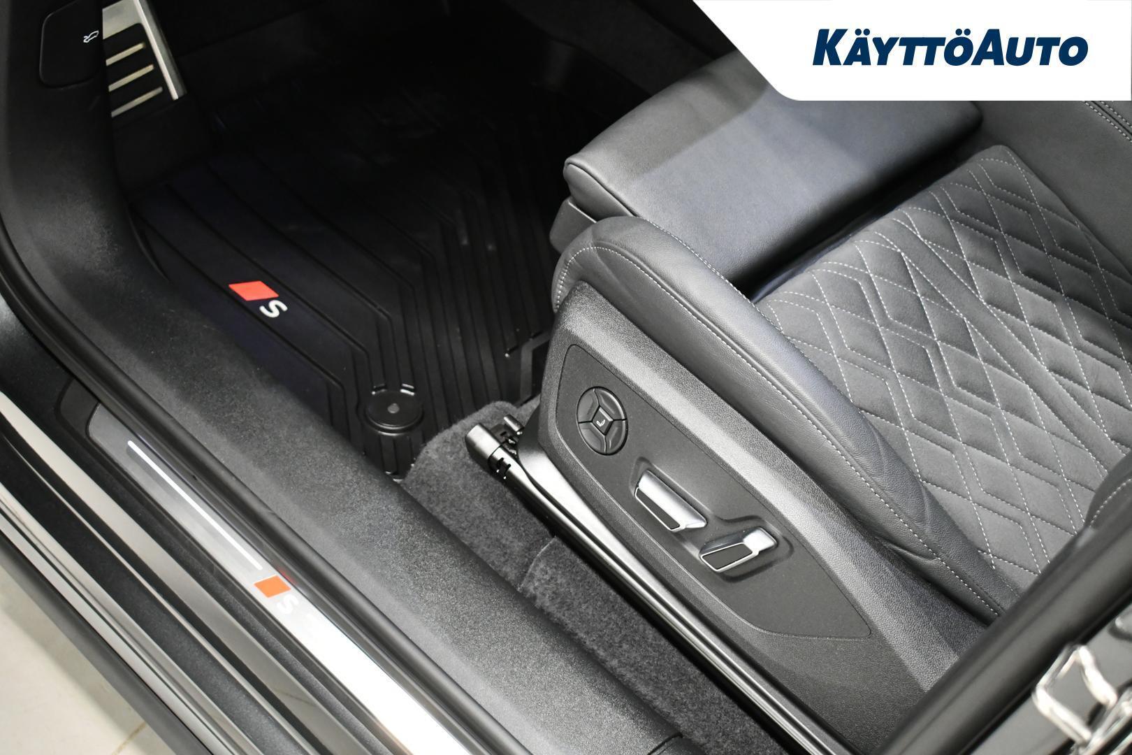 AUDI SQ6 e-tron 2025