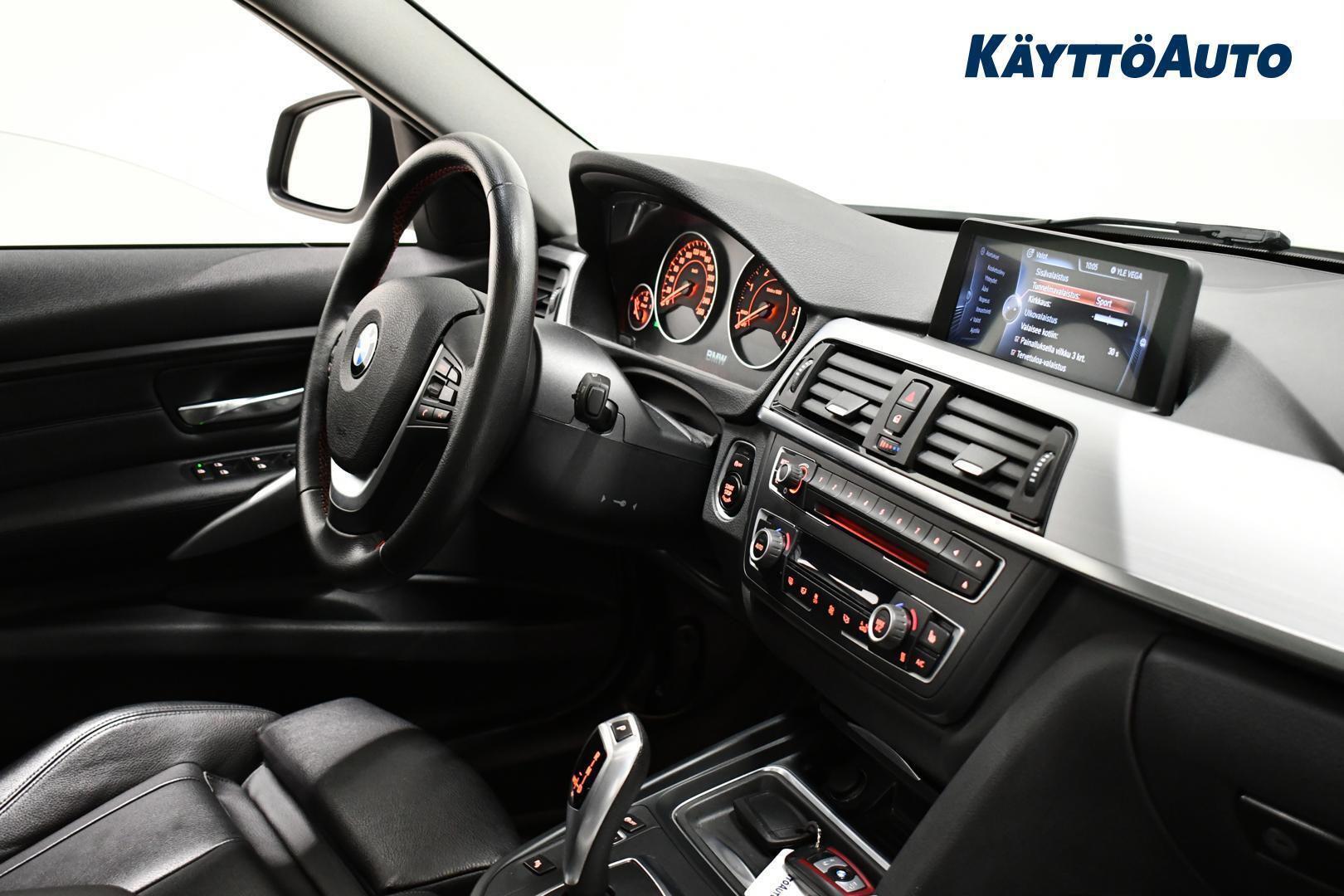 BMW 330 2015