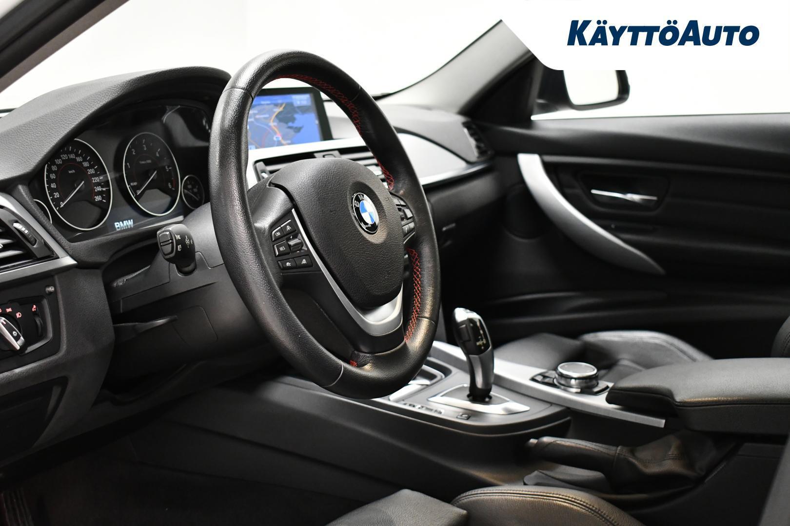 BMW 330 2015