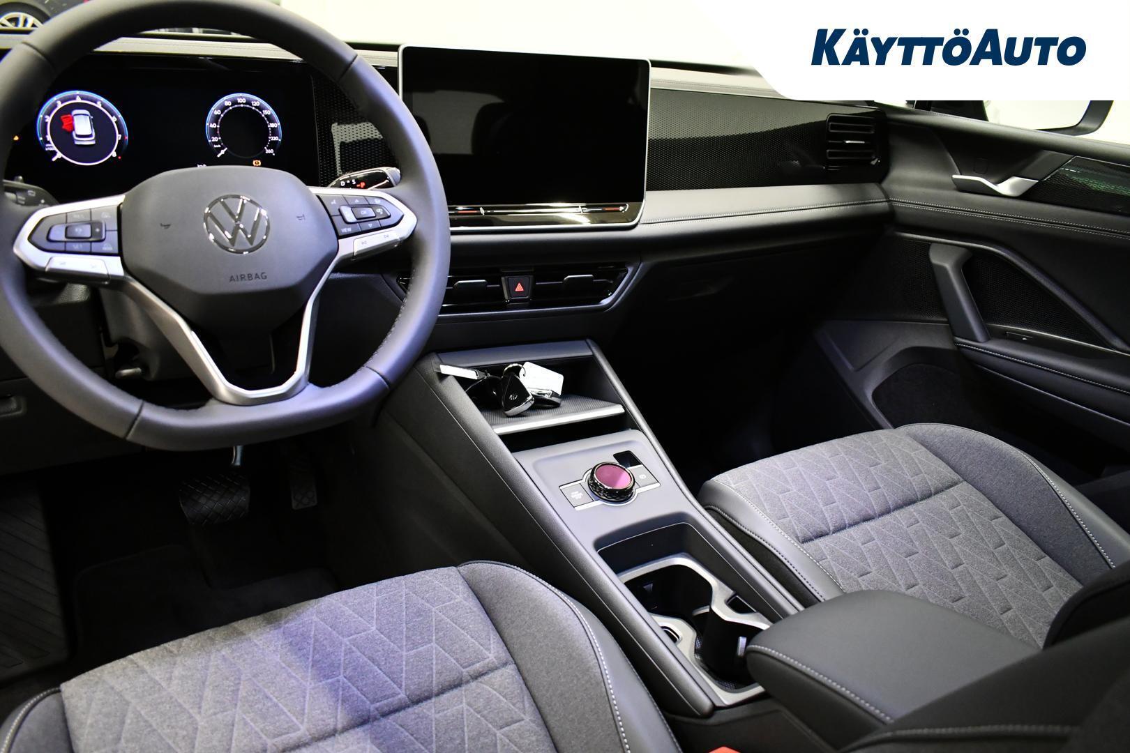 VOLKSWAGEN Tiguan 2026