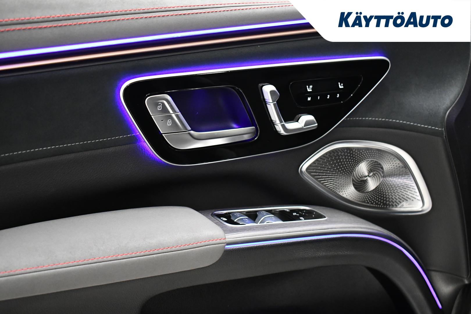 MERCEDES-BENZ EQS SUV 2023