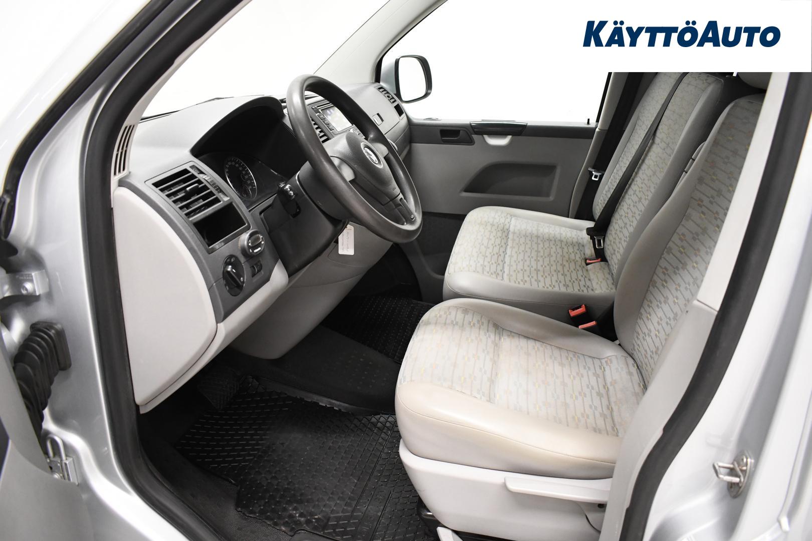 VOLKSWAGEN Transporter 2011