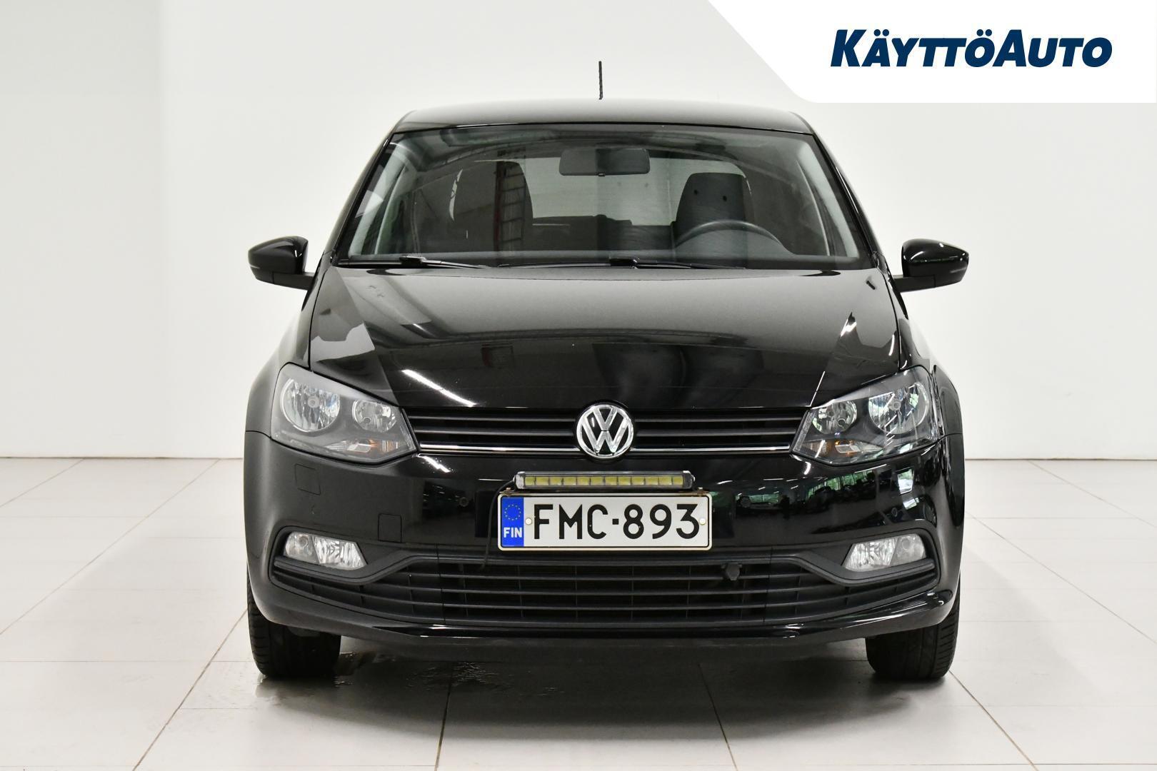 VOLKSWAGEN Polo 2015