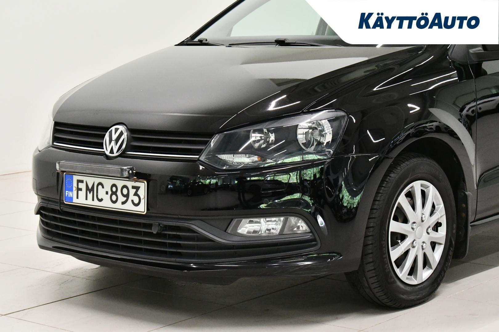 VOLKSWAGEN Polo 2015