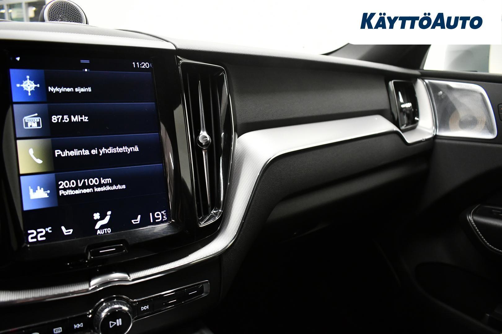 VOLVO XC60 2018