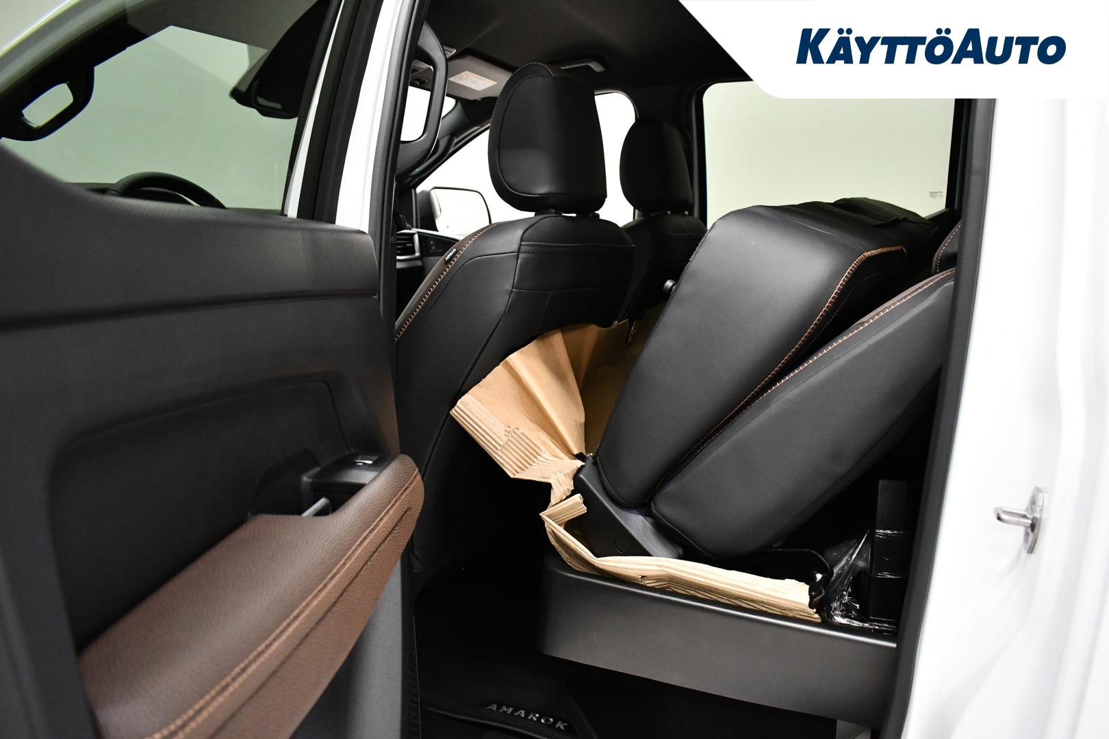 VOLKSWAGEN Amarok 10