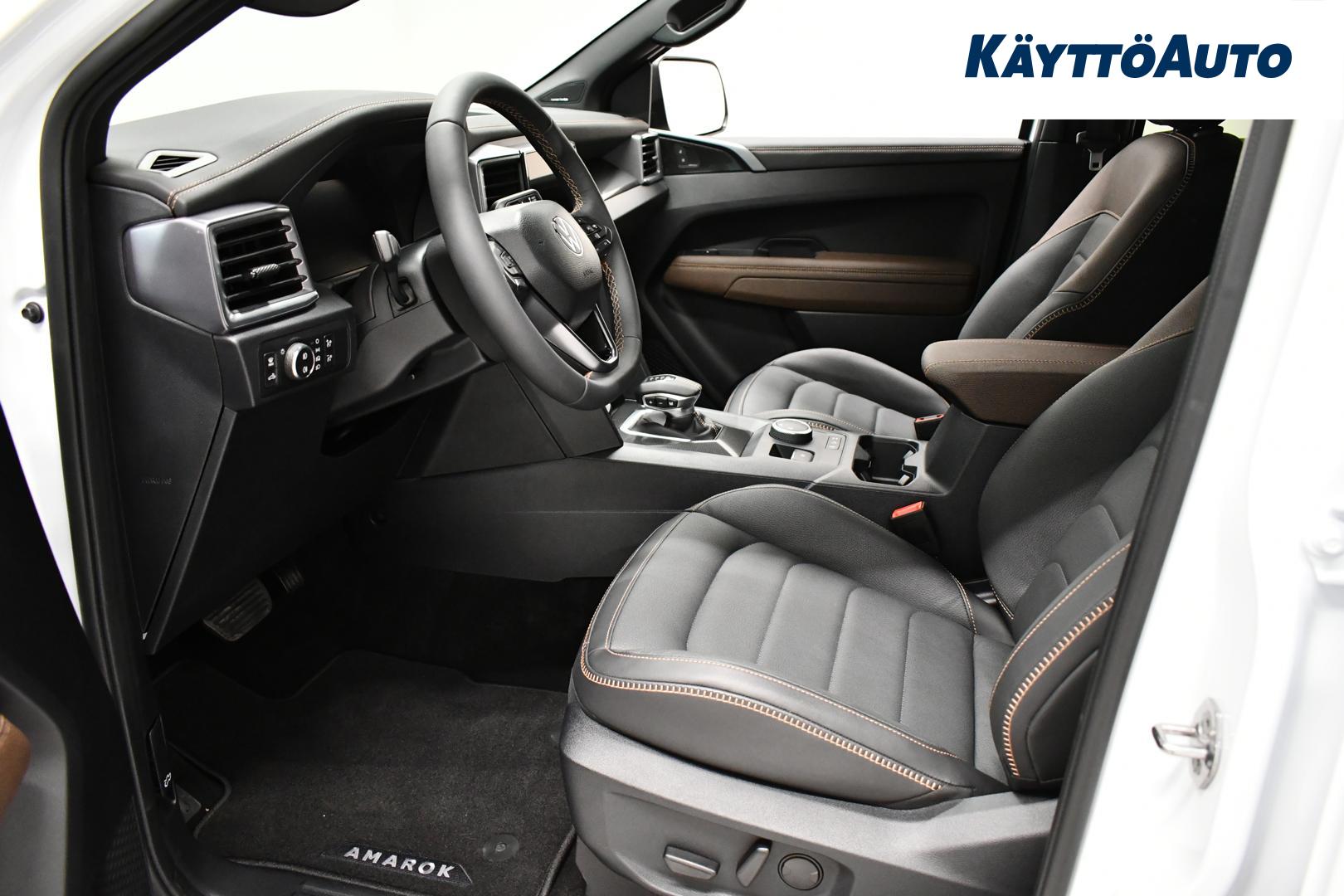 VOLKSWAGEN Amarok 4