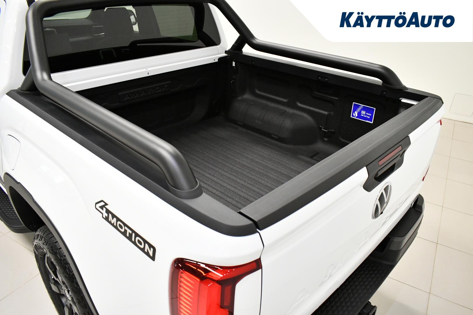 VOLKSWAGEN Amarok 9