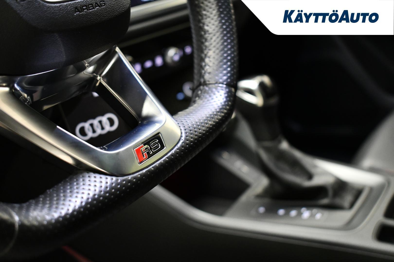 AUDI RS Q3 11
