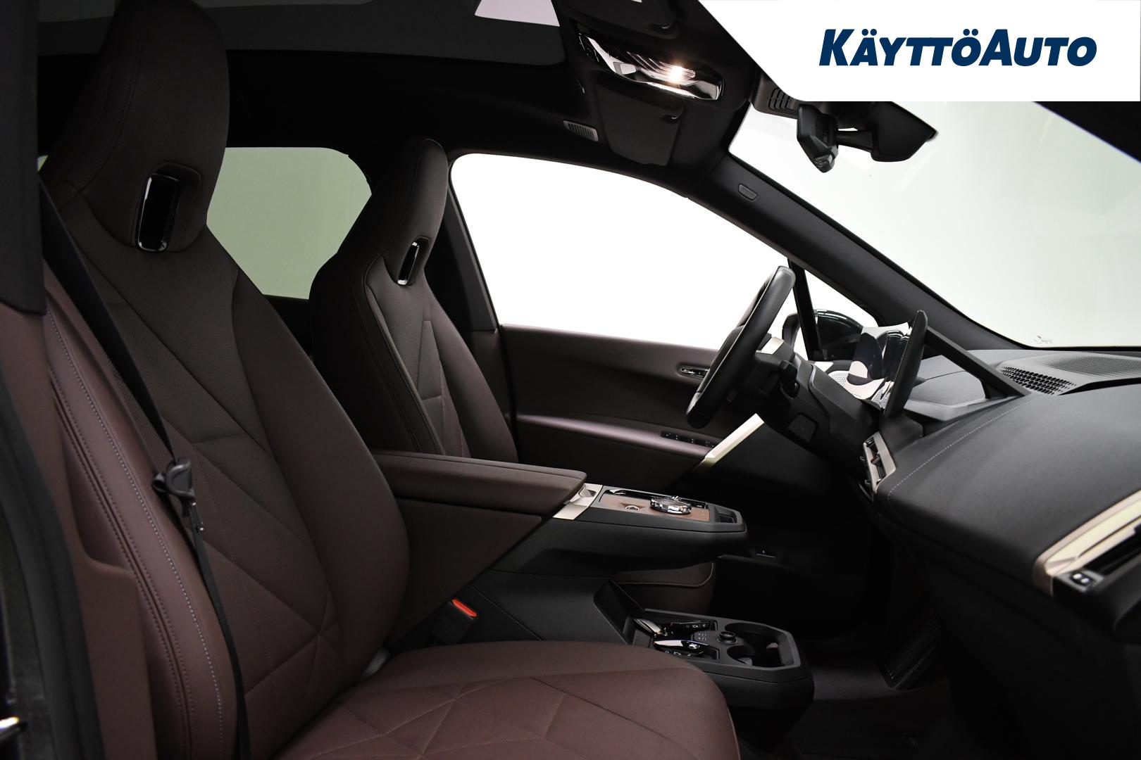BMW IX M60 26