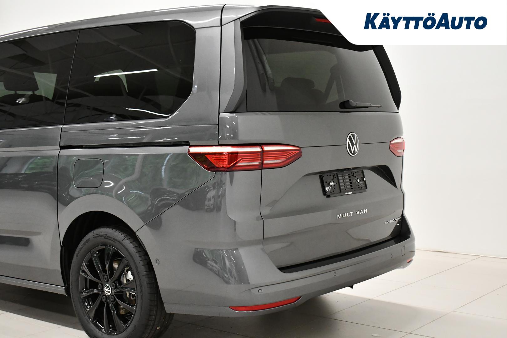 VOLKSWAGEN Multivan 2025