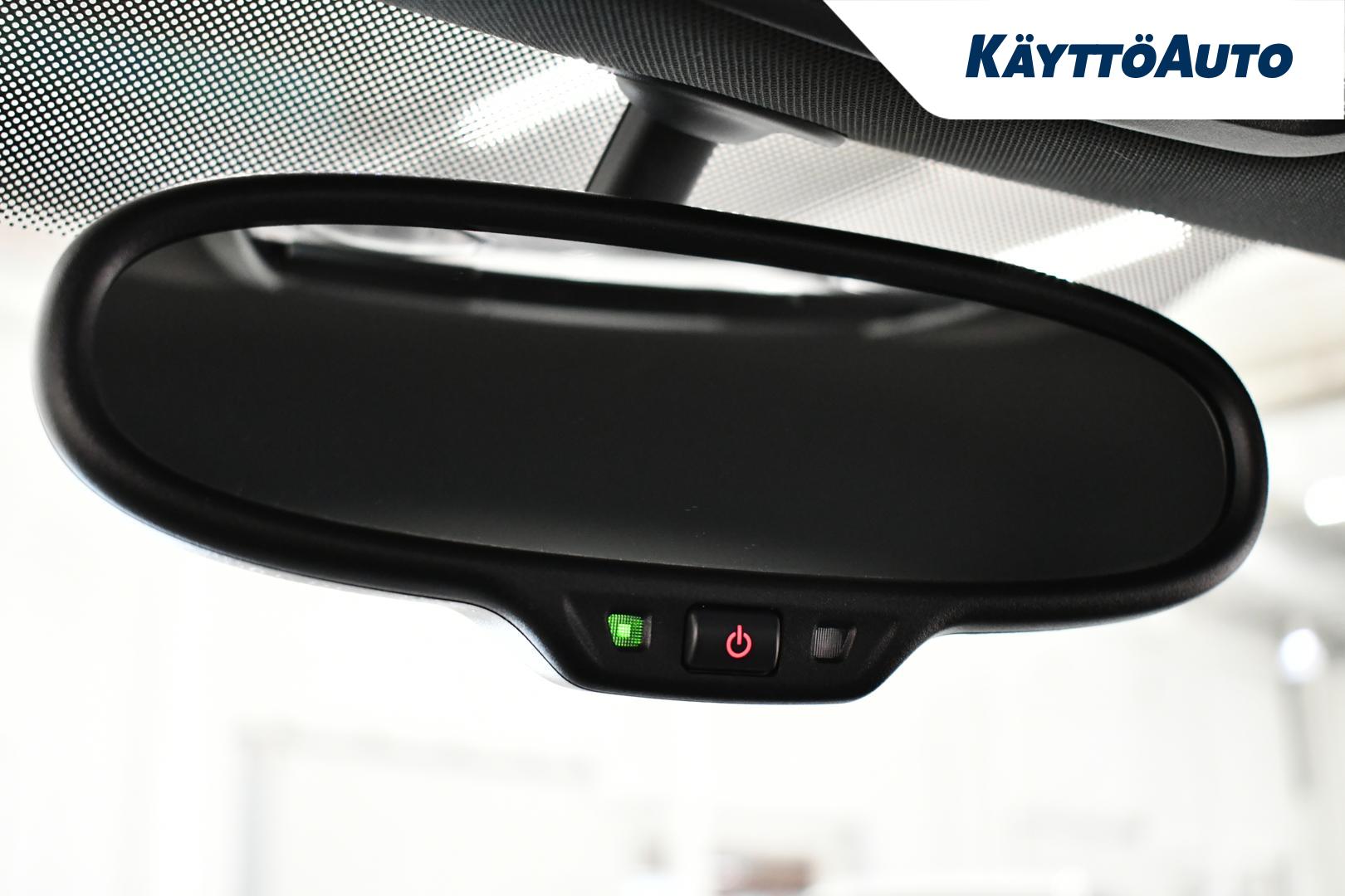 VOLKSWAGEN Beetle 2013