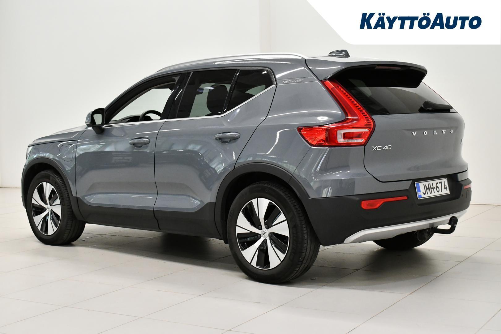 VOLVO XC40 2021