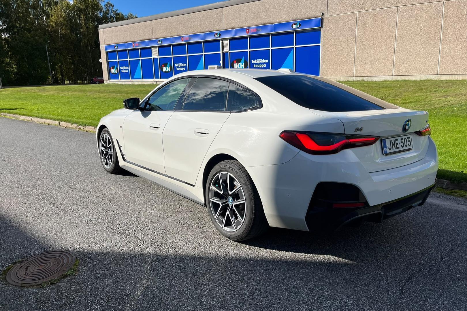 BMW i4 2023