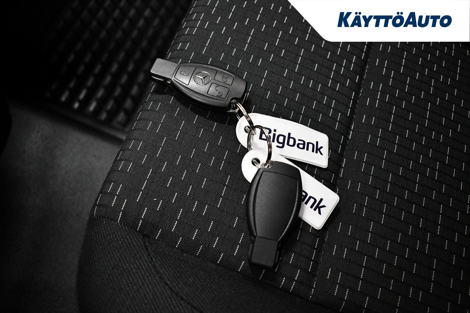 MERCEDES-BENZ Vito 2023