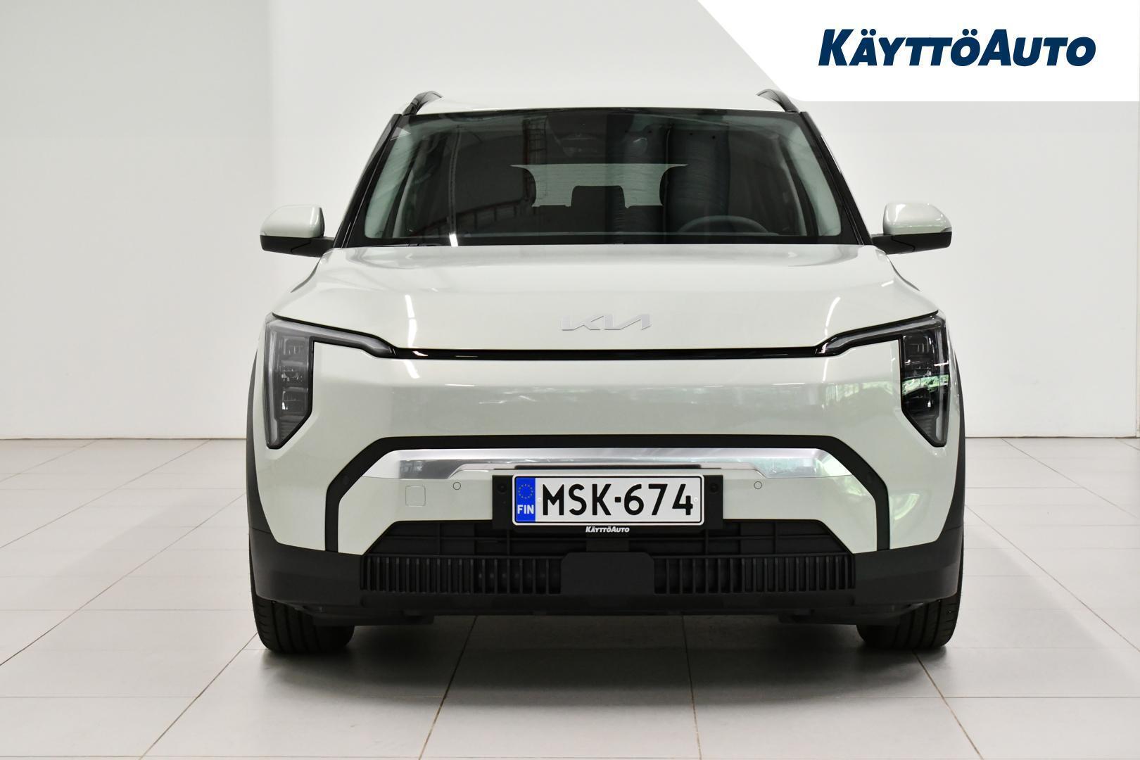 KIA EV3 4