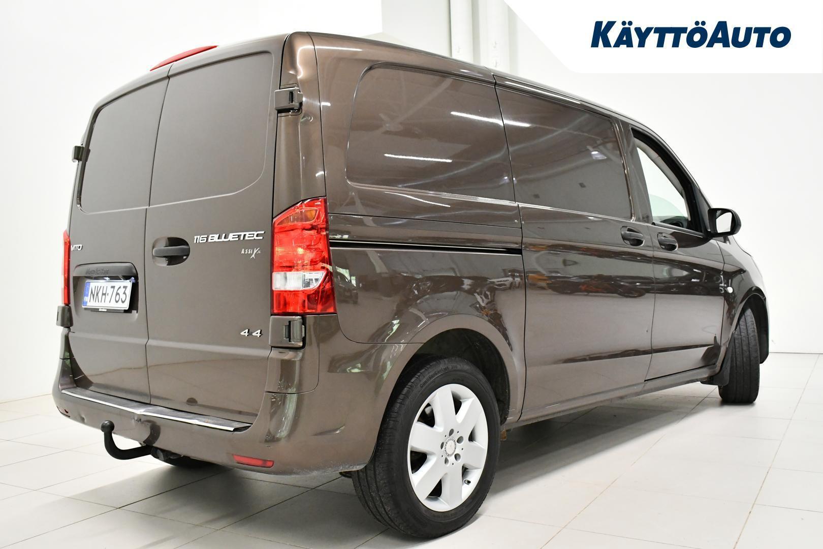 MERCEDES-BENZ Vito 23