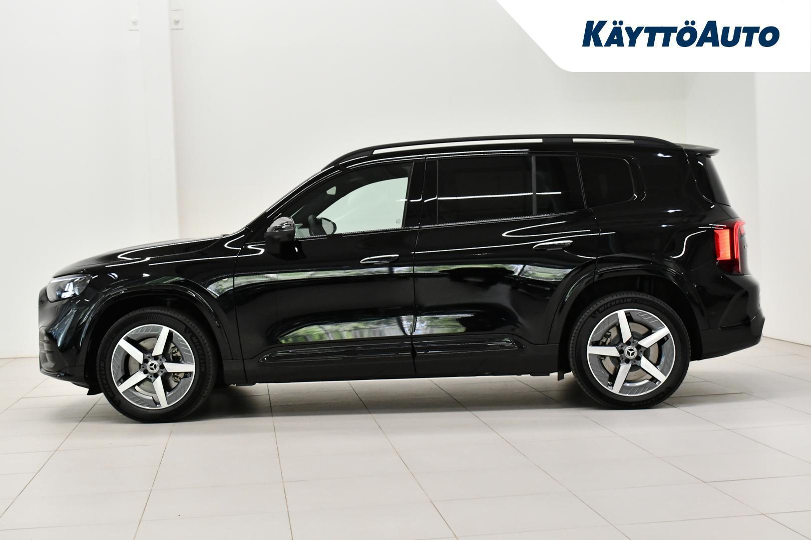 MERCEDES-BENZ GLB 2026