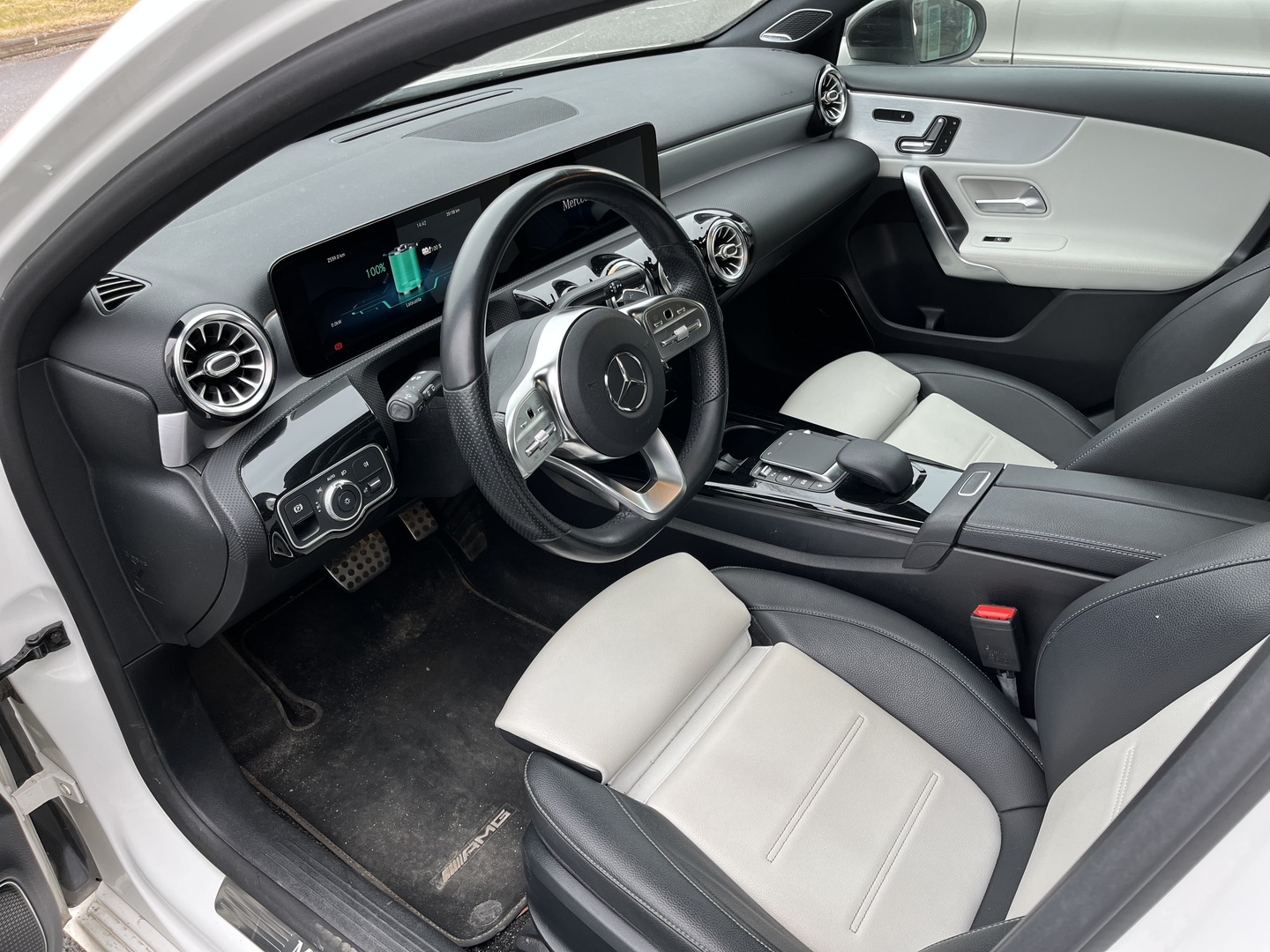 MERCEDES-BENZ A 2020