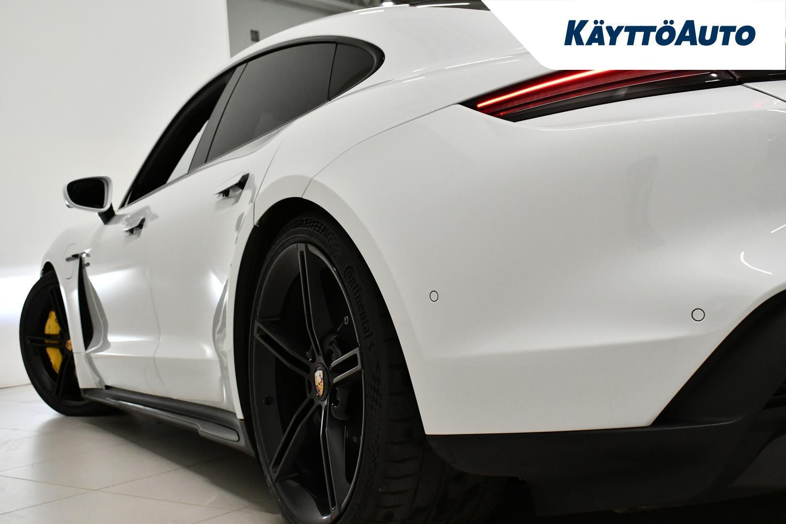 PORSCHE TAYCAN 2020
