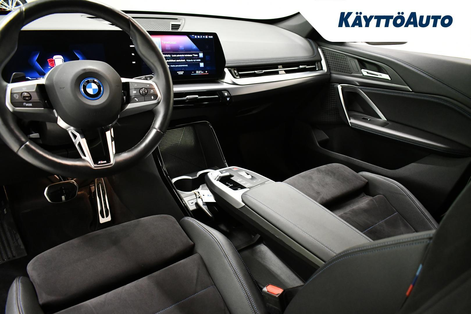 BMW iX1 2024