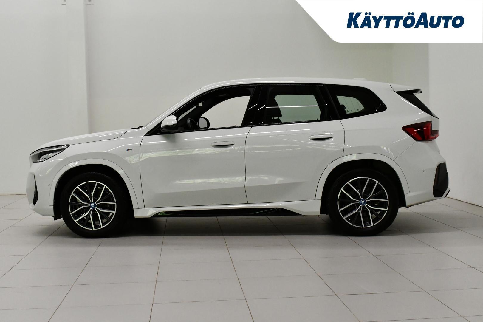BMW iX1 2024