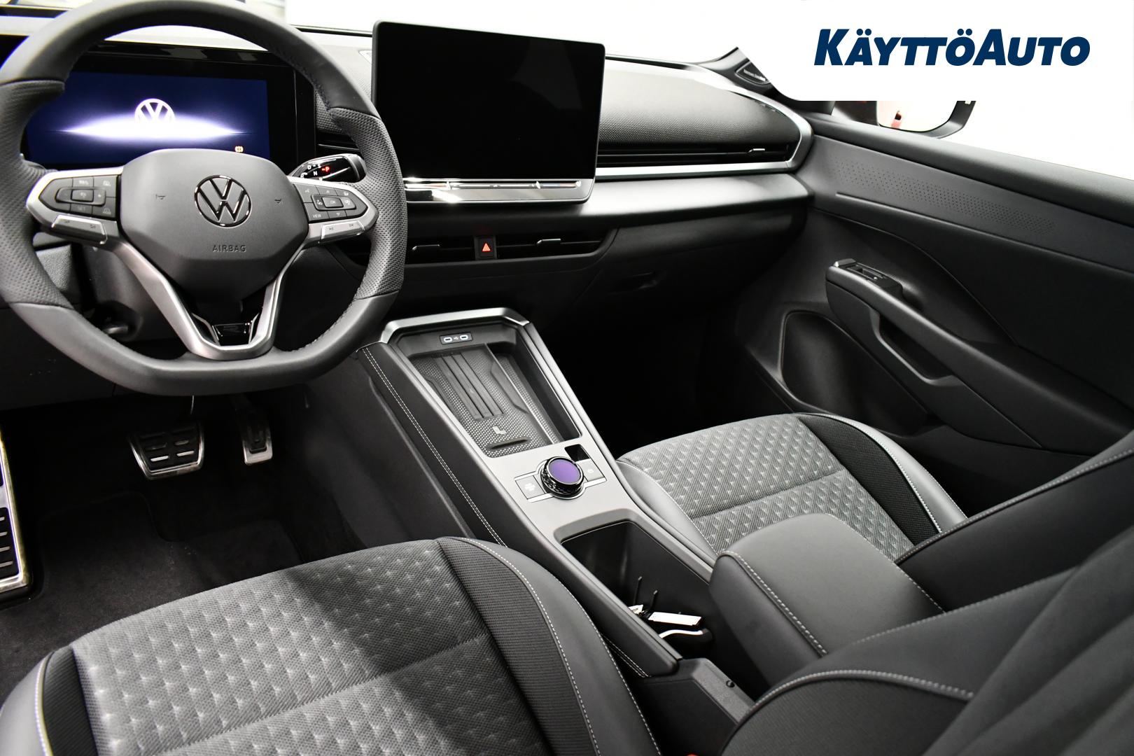VOLKSWAGEN T-Roc 8
