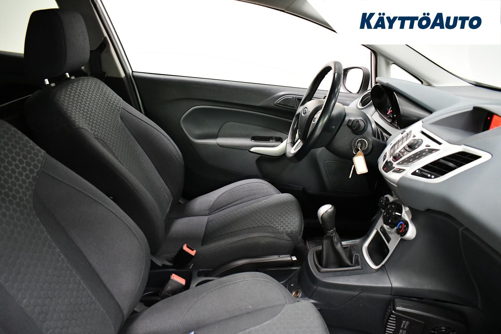 FORD FIESTA VAN 2010