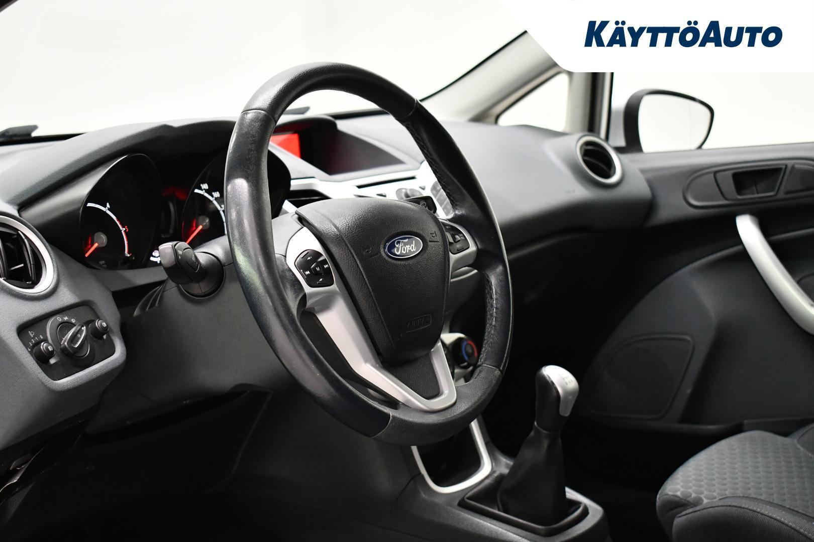 FORD FIESTA VAN 2010
