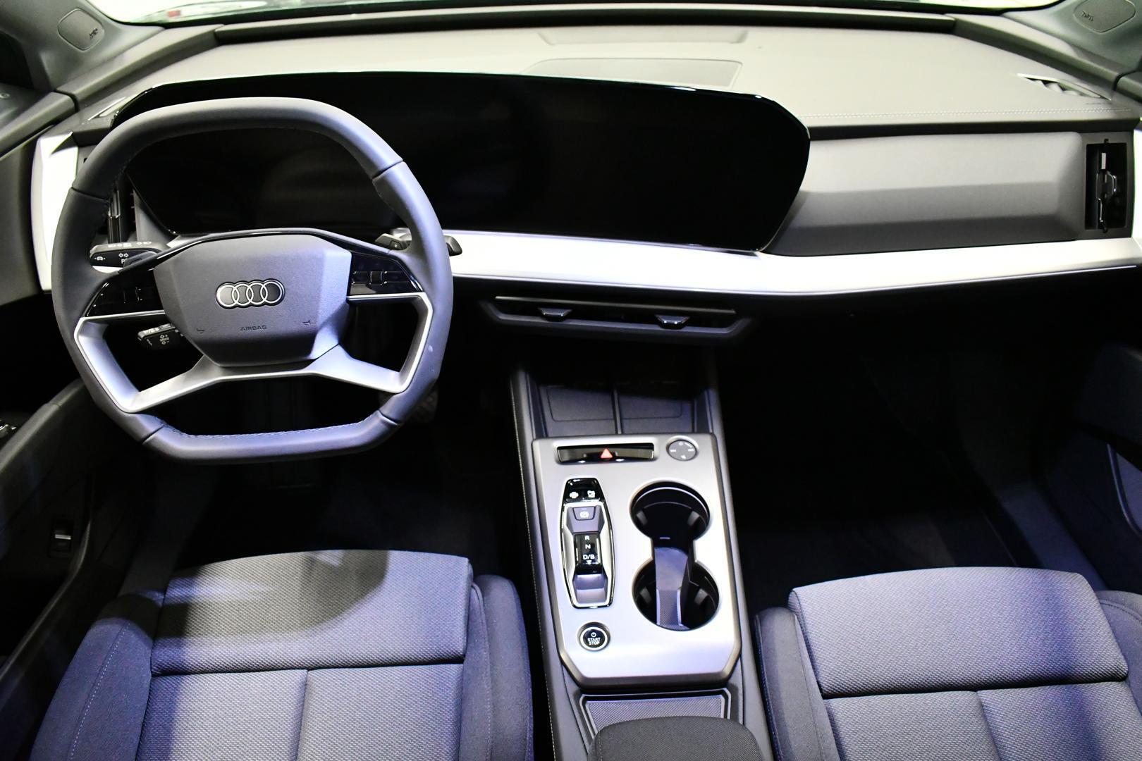 AUDI Q4 e-tron 16