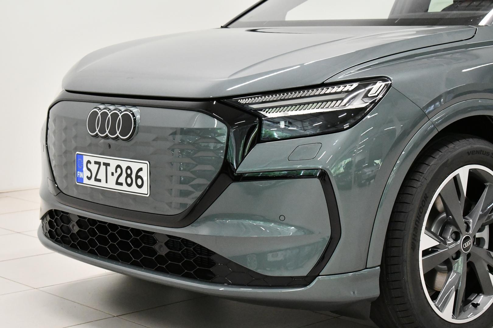 AUDI Q4 e-tron 5