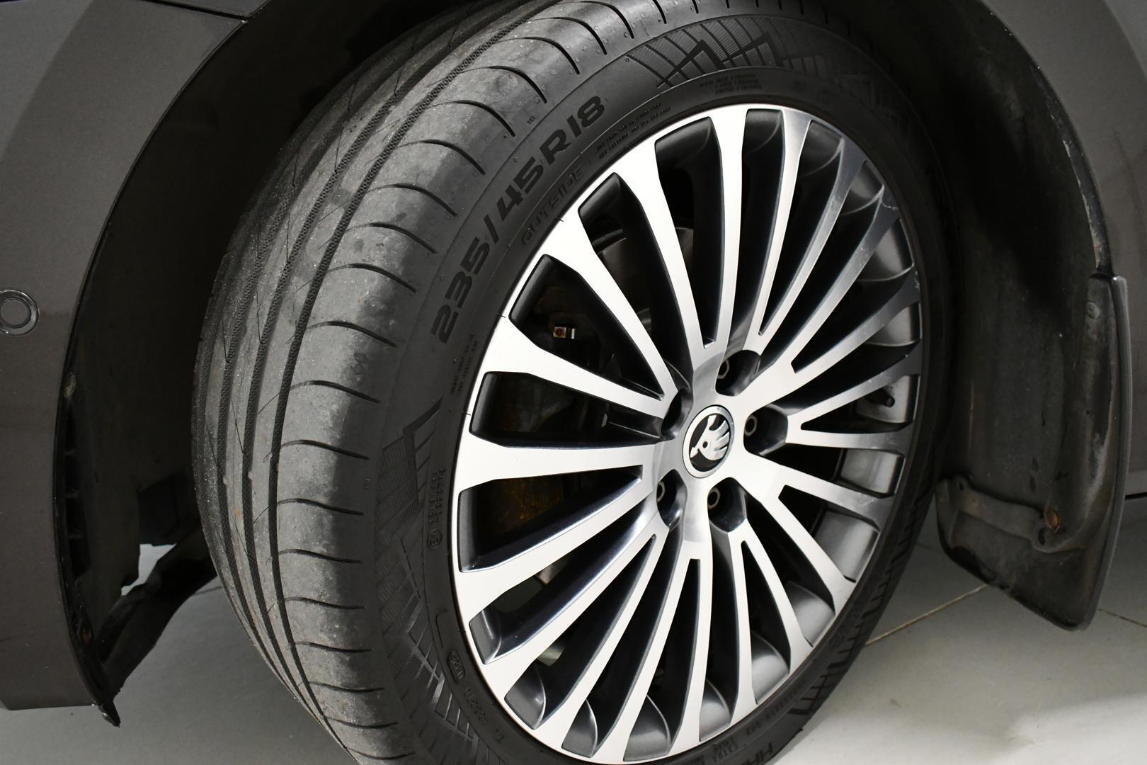 SKODA Superb 2015