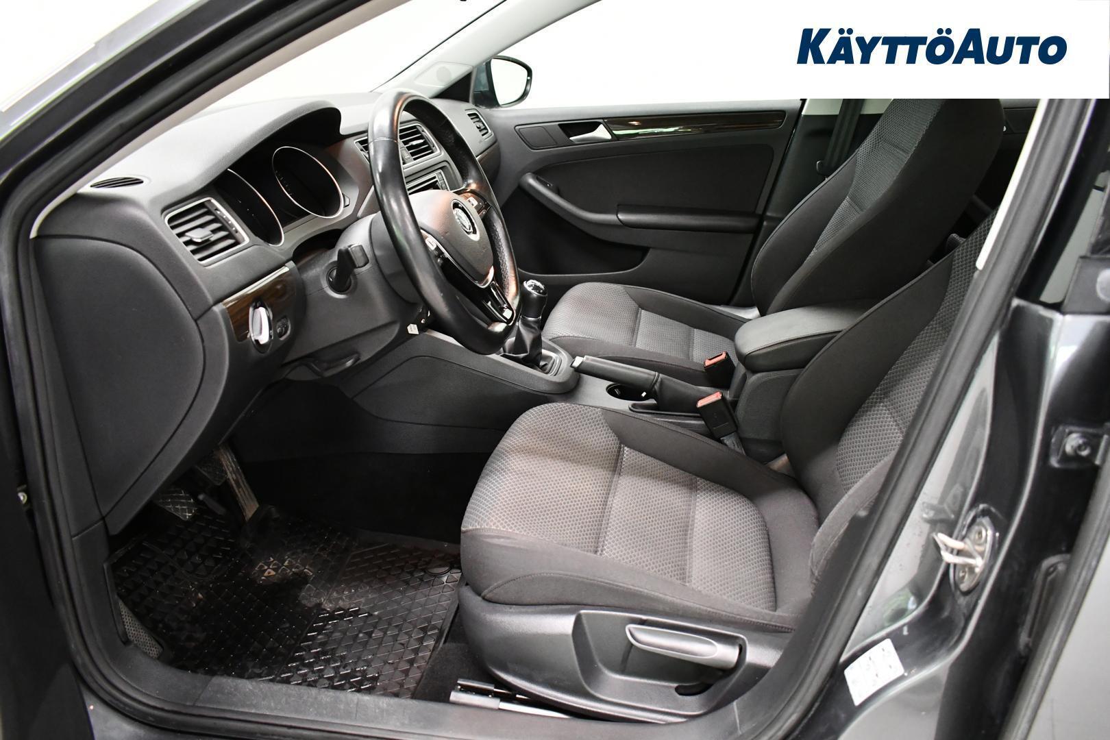 VOLKSWAGEN Jetta 2017