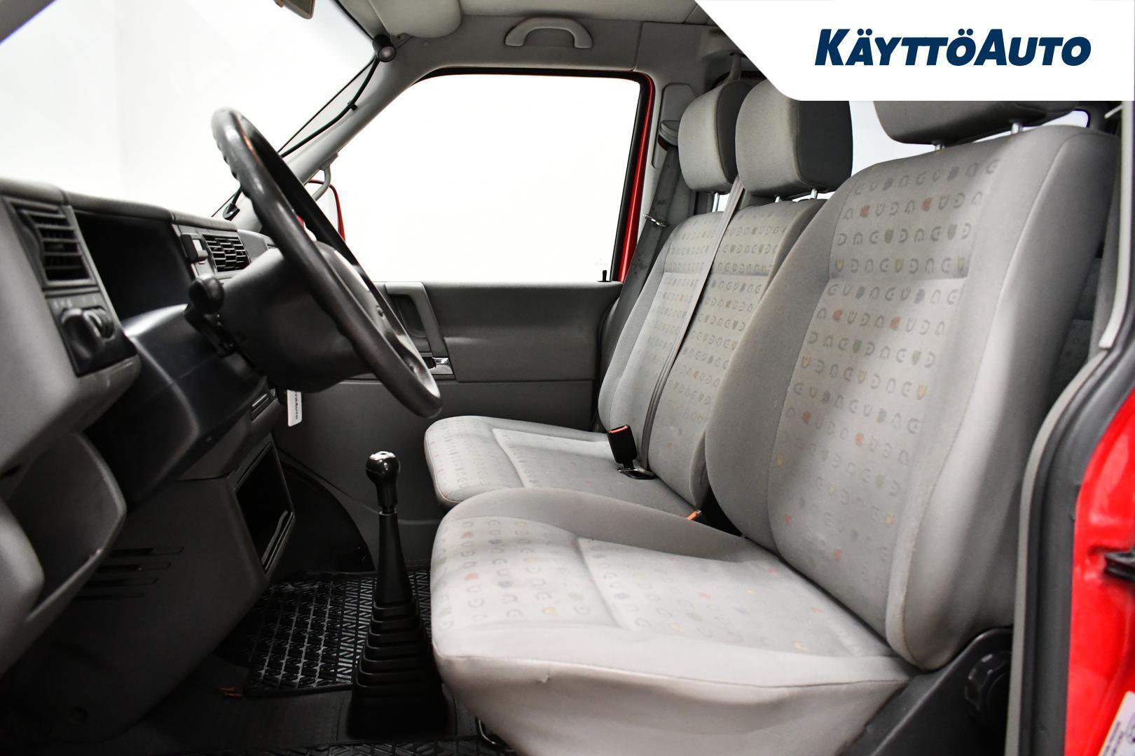 VOLKSWAGEN Caravelle 2002
