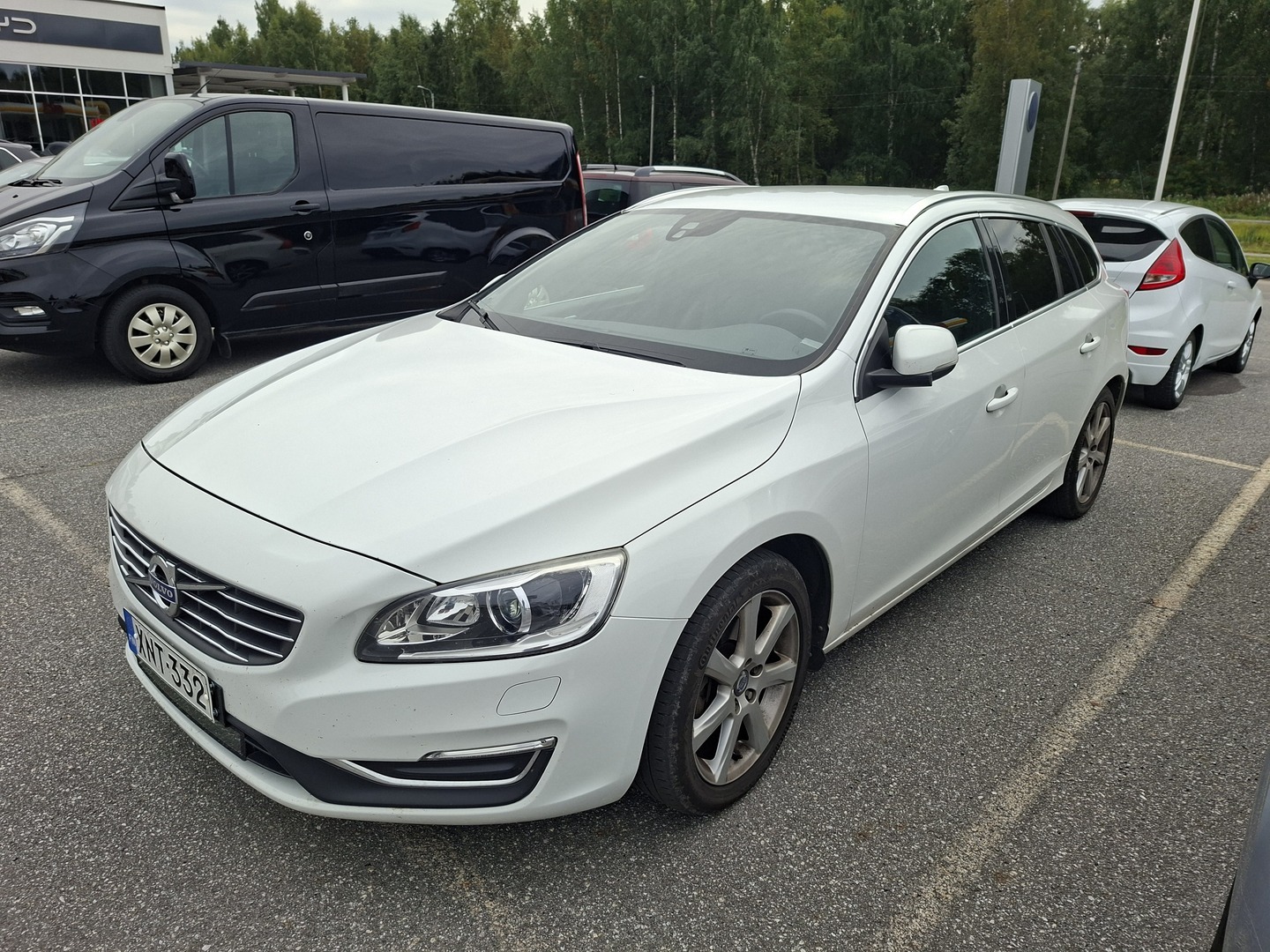 VOLVO V60 2016