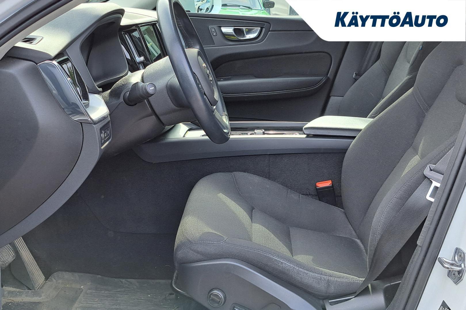 VOLVO XC60 2021