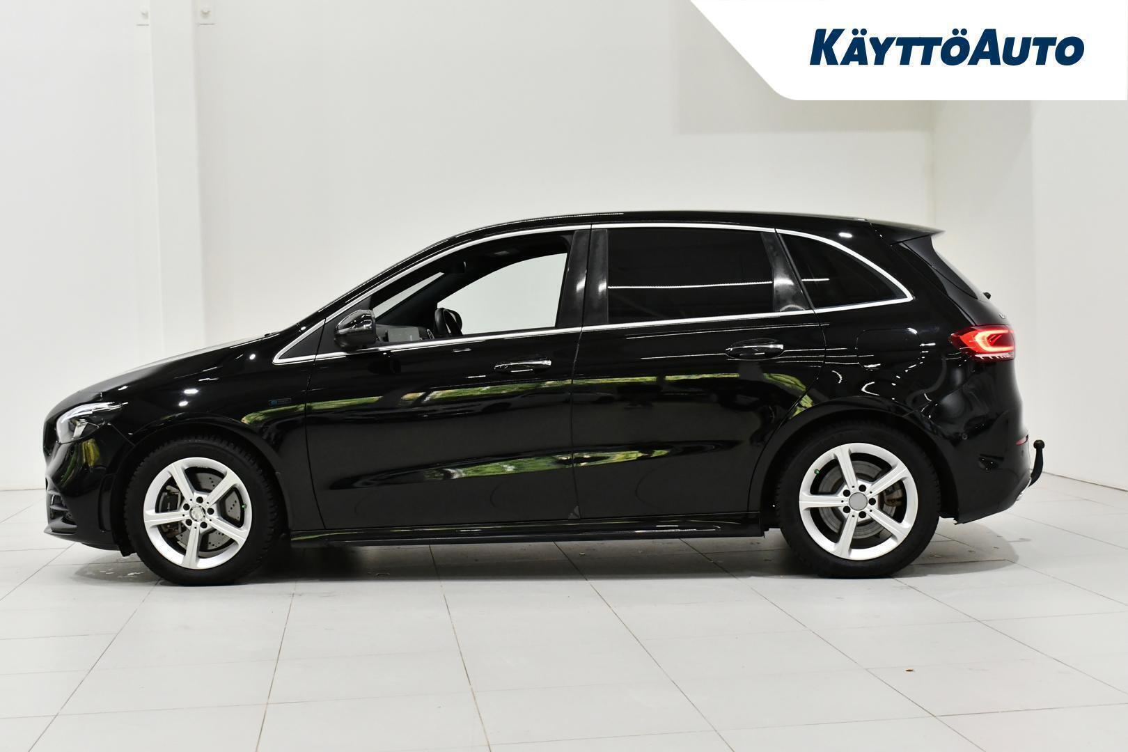 MERCEDES-BENZ B 2022