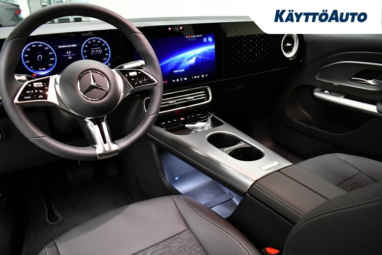 MERCEDES-BENZ GLB 2026