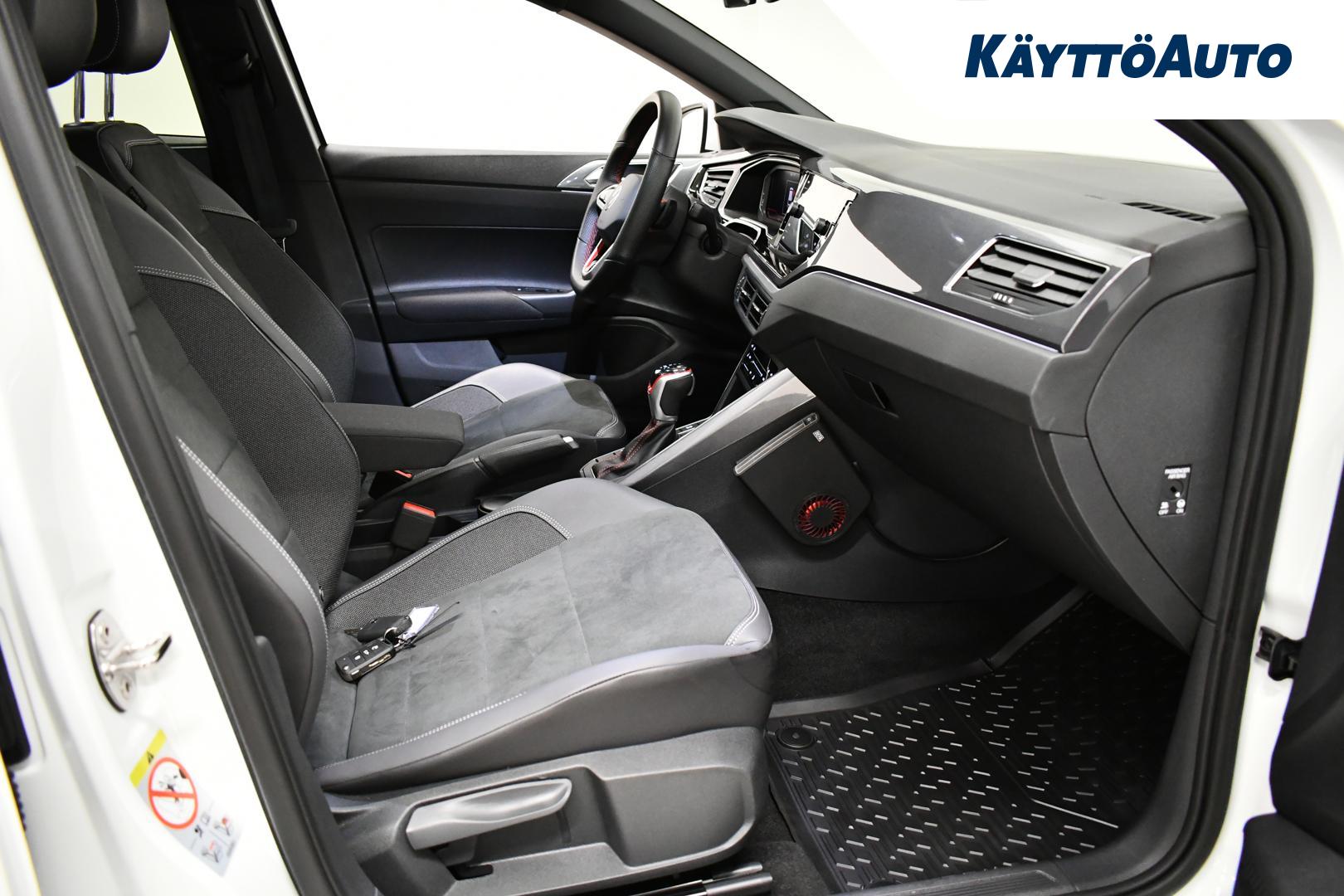 VOLKSWAGEN Polo 2023